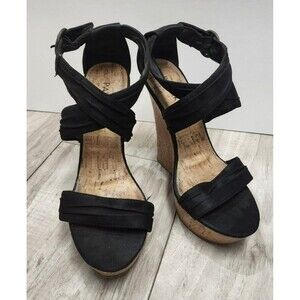 Paprika Black Cross Banded Wegde Woman's Size 7.5
